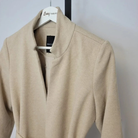 Decjuba Australia Long Tie Waist Jacket - Picture 3 of 9